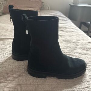 New Clarks Originals pull up mid height Rock Knot Boots size 10